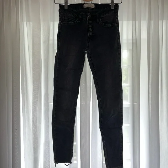 Free People Low-Rise Skinny Jean - Picture 1 of 2